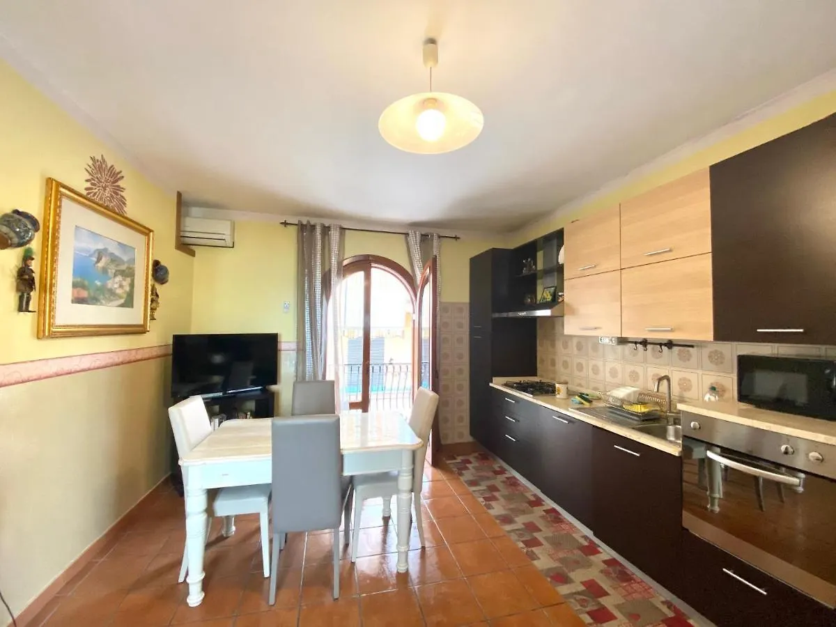 Apartments Mikros Giardini Naxos