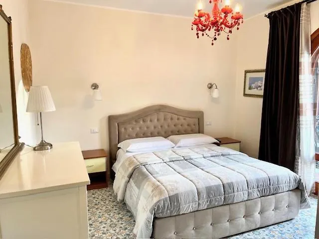 Apartments Mikros Giardini Naxos