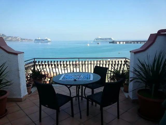 Apartments Mikros Giardini Naxos 0*,  Italia