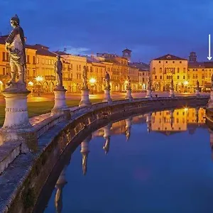 Palazzo Carpediem-prato Della Valle Apartment Padova