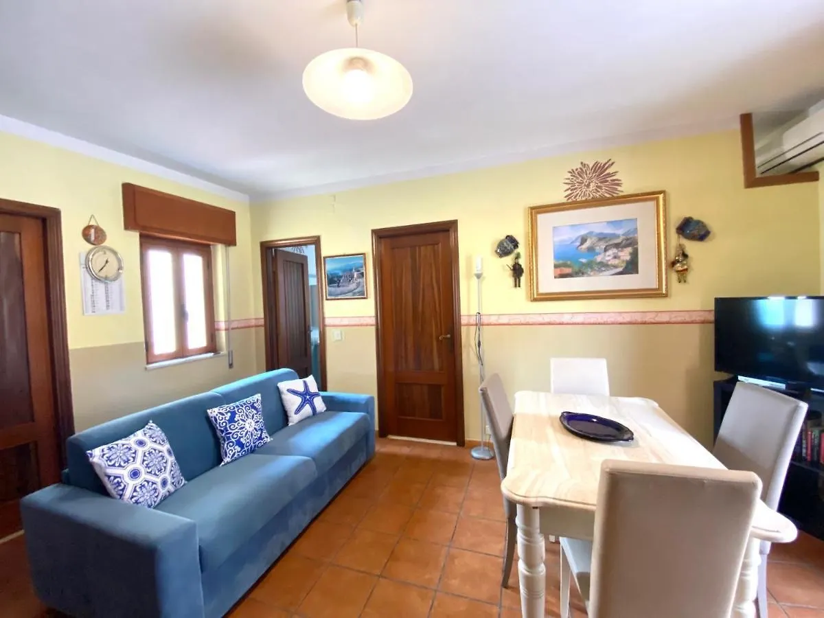 Apartments Mikros Giardini Naxos Itália