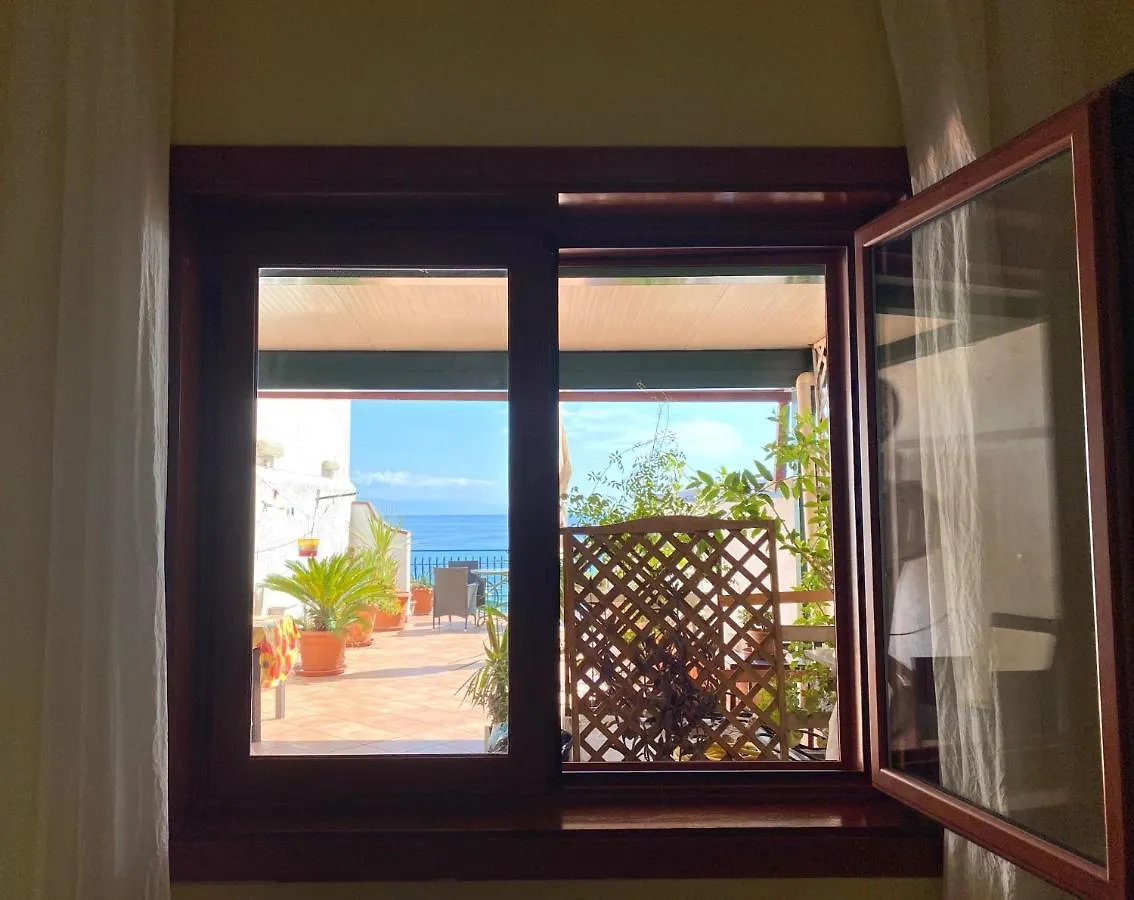 Apartments Mikros Giardini Naxos Itália