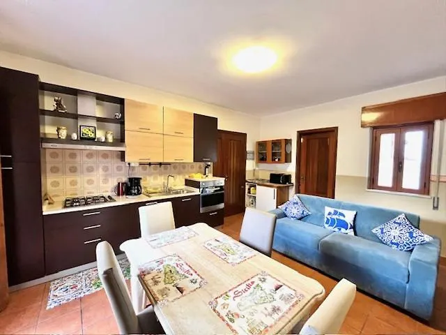 Apartments Mikros Giardini Naxos